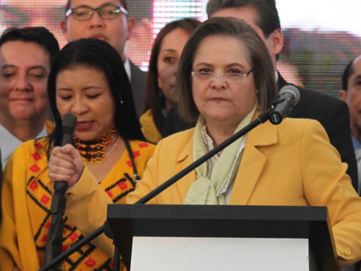 Salí del gabinete porque era incómoda para Clara López: Beatriz Arbeláez
