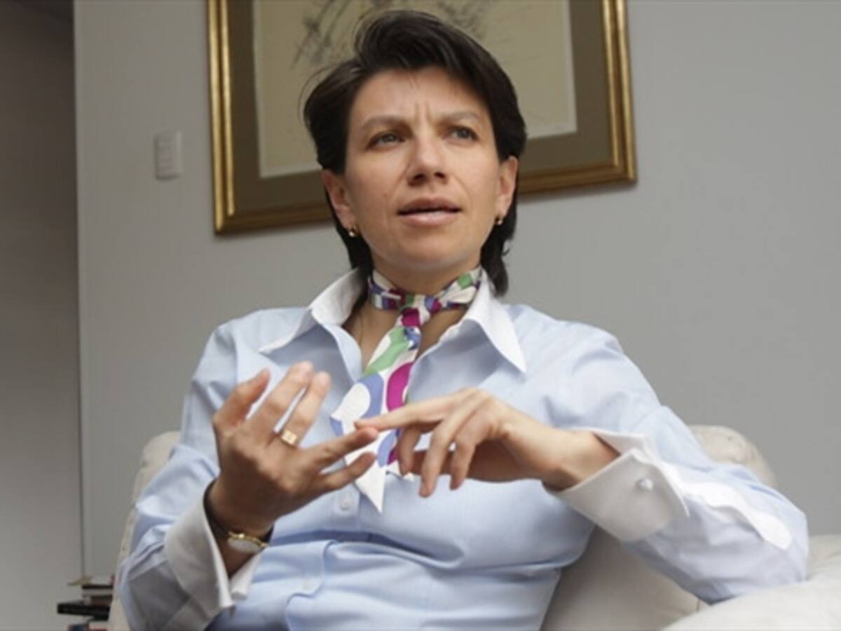 Que el fiscal entienda que no es emperador de Colombia: Claudia López