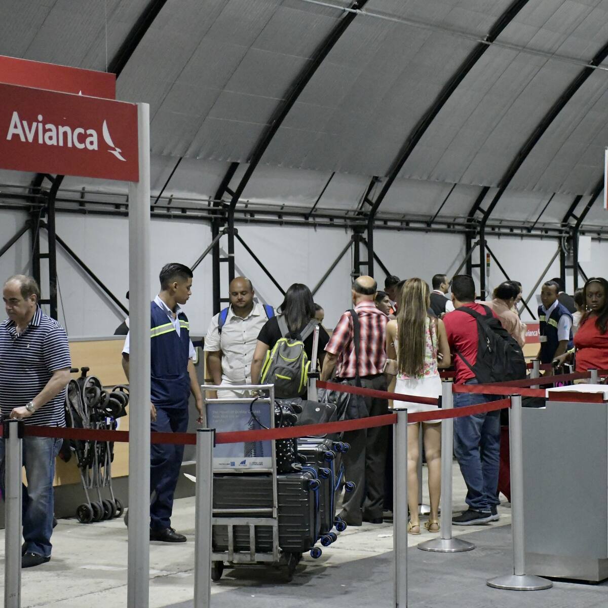 Más de 9.000 pasajeros afectados por cancelación de vuelos, reportó Avianca este miércoles