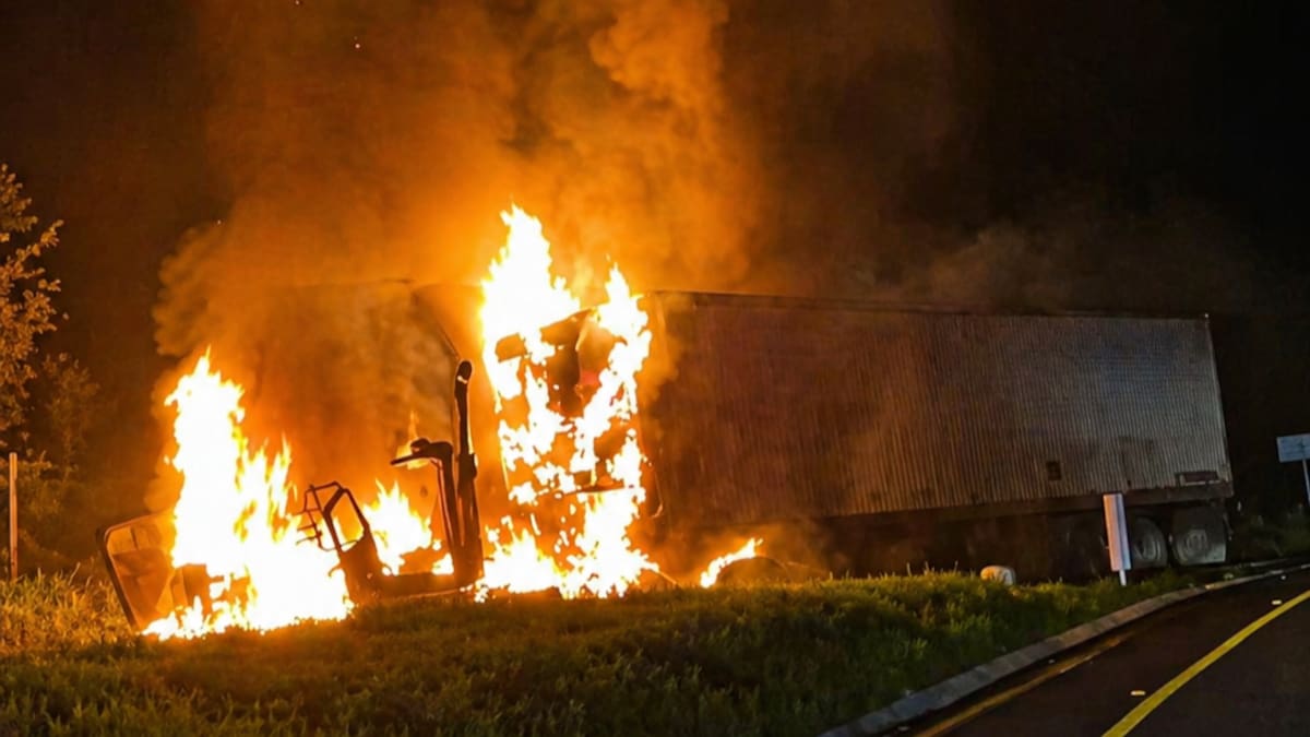 Incineran vehículo de carga en la Ruta 45 y combates dejan un cabecilla neutralizado en La Plata