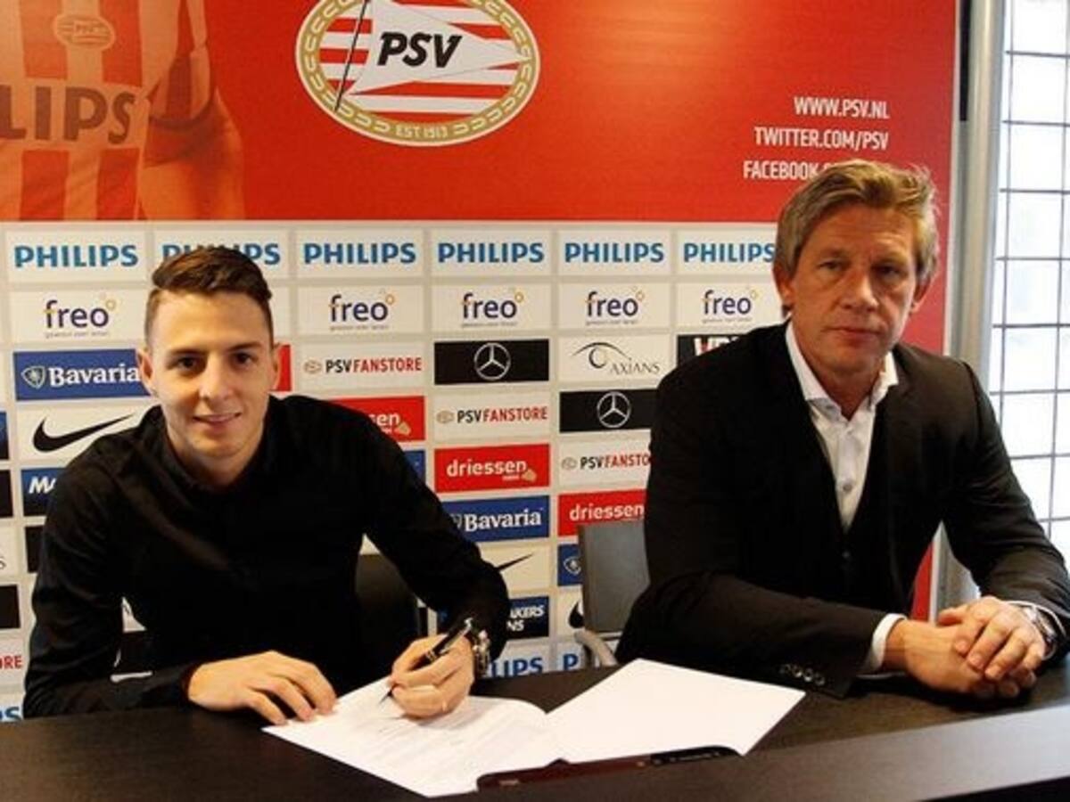 Santiago Arias, cuatro años más en el PSV Eindhoven