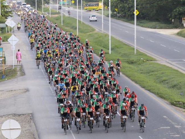 600 pedalistas encienden ambiente de Juegos Nacionales con Bolívar en Bici