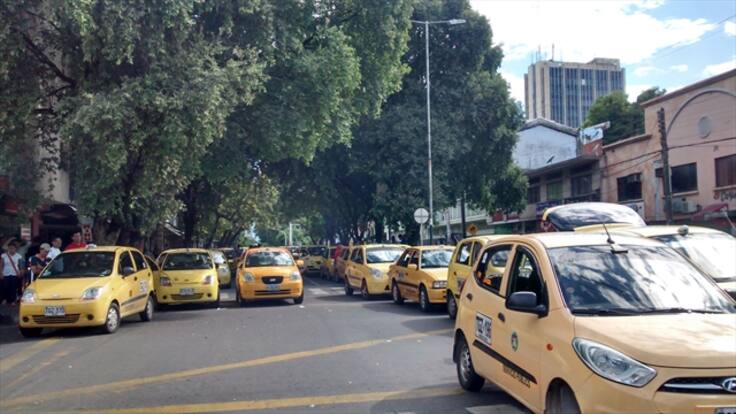 Caos vehicular en Neiva por manifestaciones de taxistas