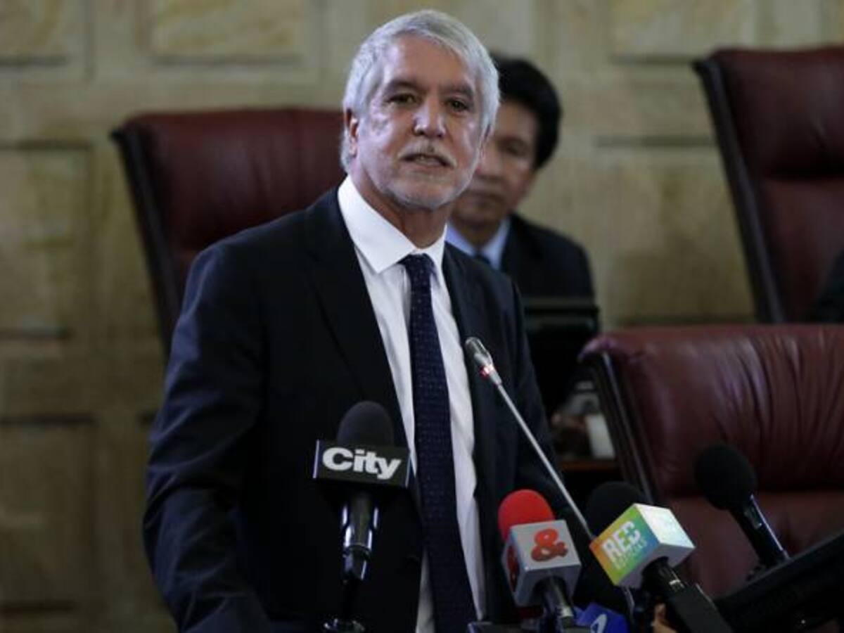 Peñalosa deberá responder a la Contraloría por uso de estudios para el Metro
