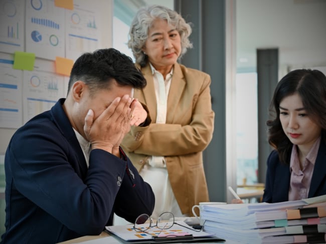 El Día de la Familia desaparece: Trabajadores tendrán nuevo beneficio si cumplen requisitos // Caracol Radio