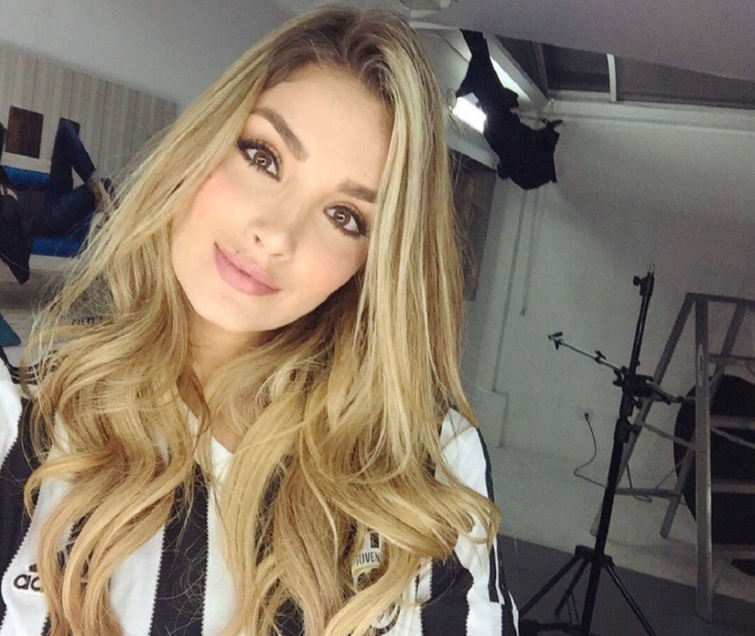  Melina Ramírez posó con un sensual y diminuto bikini