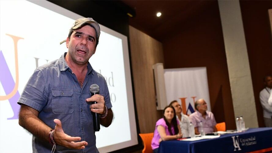 El alcalde exigió garantías al Gobierno Nacional, a quien le atribuyó la negligencia por la situación del canal de acceso del Puerto.. Foto: @AlejandroChar