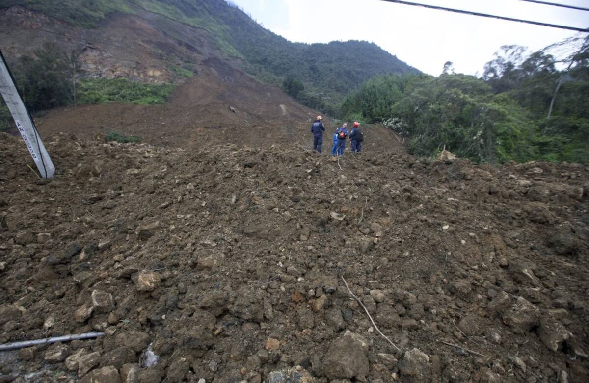 Los vehículos pesados, que superen las 10 toneladas, deberán transitar por las vías Medellín-Manizalezó Medellín-Puerto Berrío.