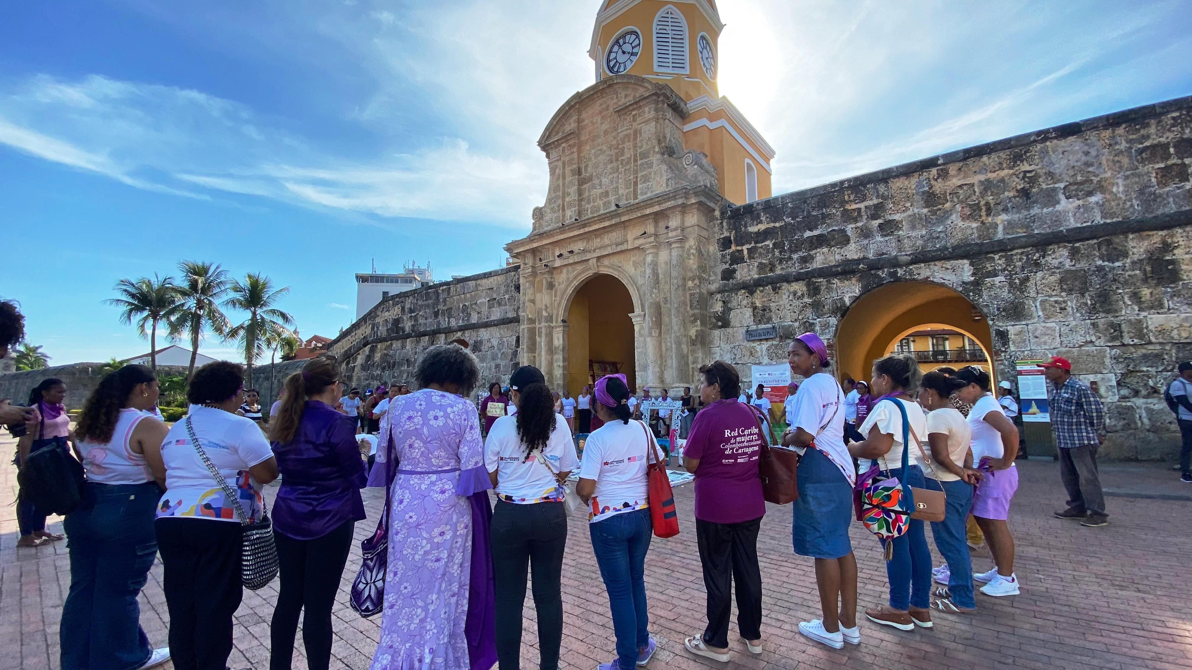 Mujeres cartageneras lideran el proyecto “Más allá de las banderas somos mujeres”