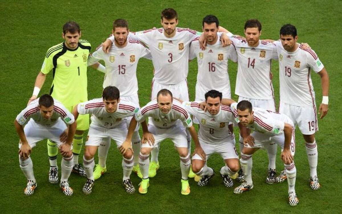 Xabi Alonso marcó desde el punto penal y puso a ganar a España. Van Persie marcó dos para Holanda, Robben también anotó doblete y De Vrij puso su cuota.