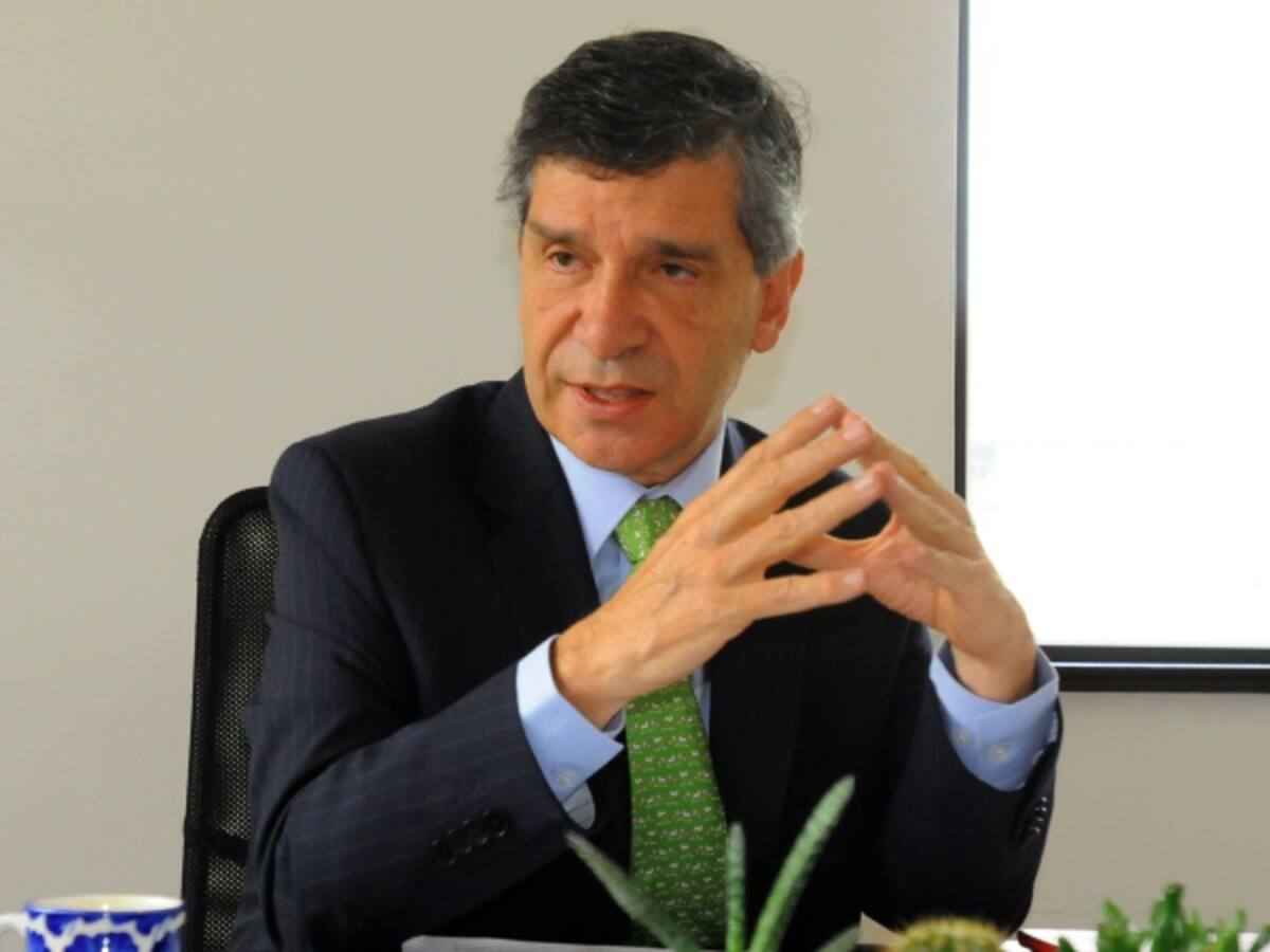 Acuerdo de justicia significa que el levantamiento armado puede terminar: Rafael Pardo