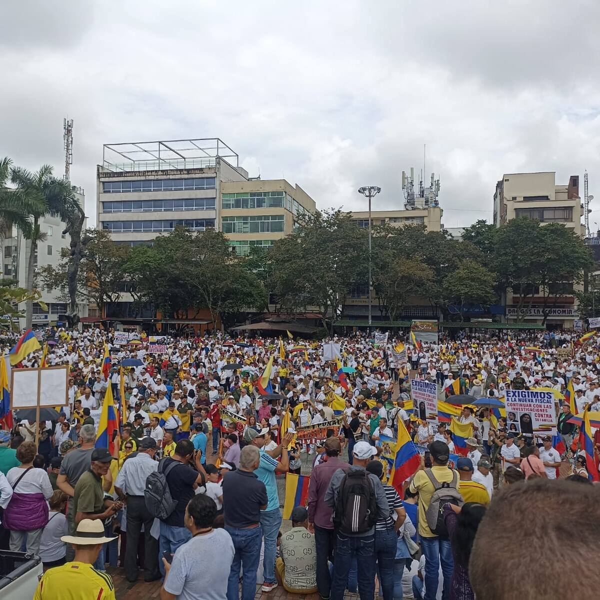 Armenia se suma a protesta nacional contra el plan pistola por el asesinato de policías y militares