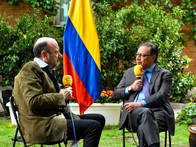 Gustavo Petro habla en La W.