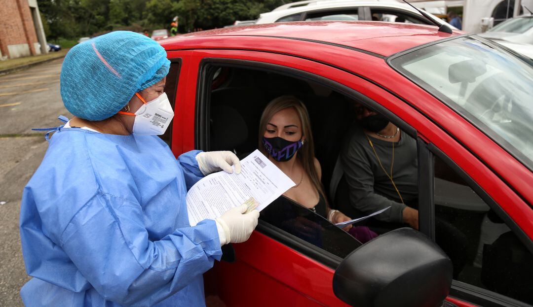 En el país se han aplicado 3'350.226 dosis de la vacuna contra el coronavirus.