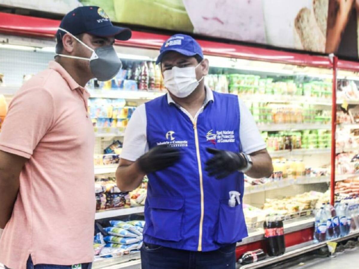 Alcalde local 2 realiza inspección a supermercados de Cartagena