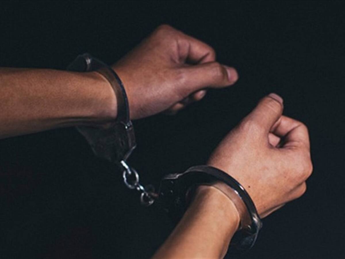 Capturan a 'la reina' del contrabando de licor en Colombia