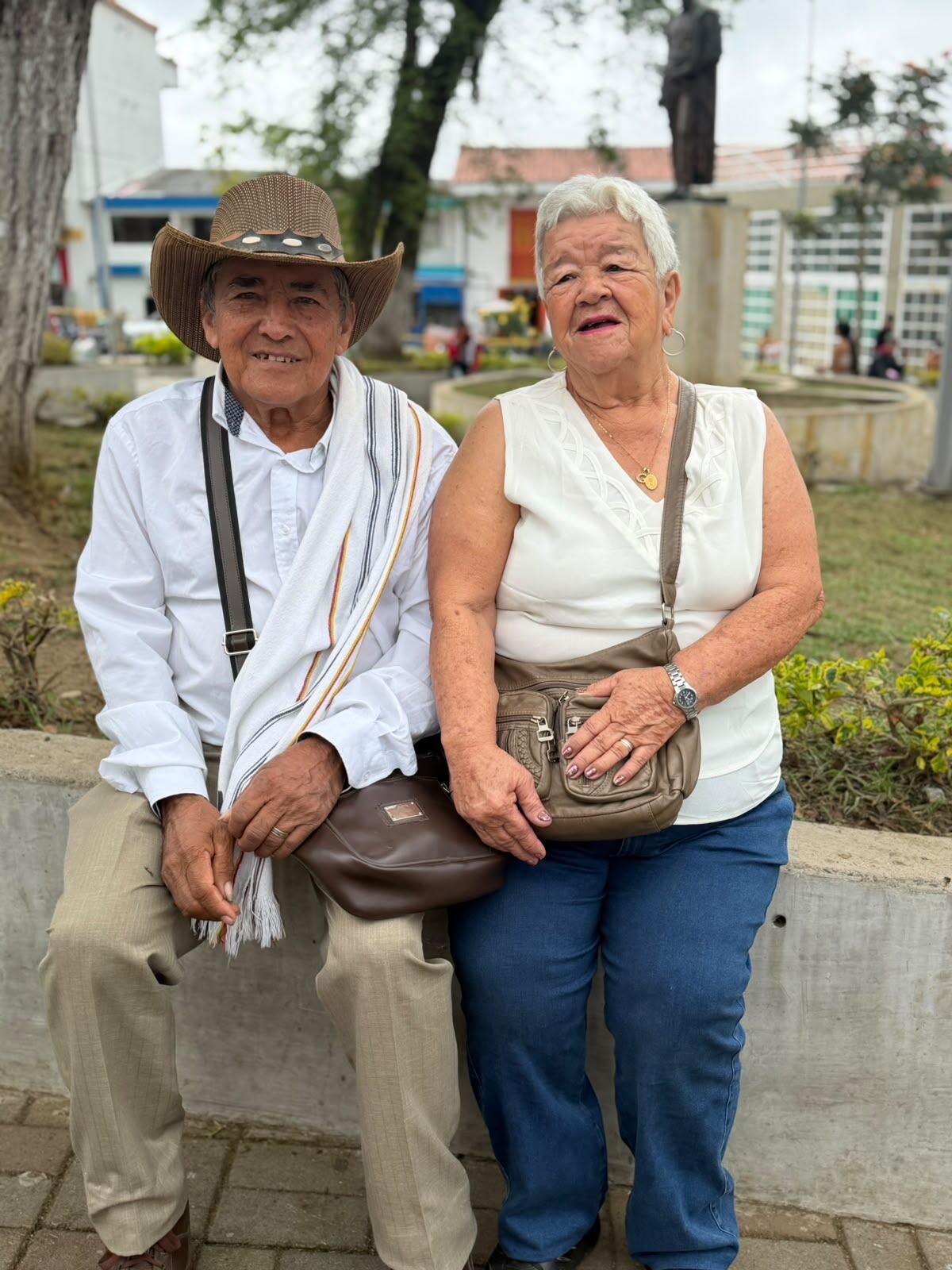 Gabriel Antonio Giraldo y María Lilia Carmona Airas. Participantes del proyecto Del Café al Mar.