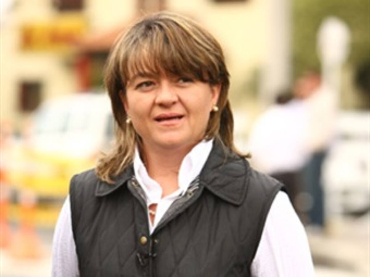 Concejal entrega nuevas pruebas en investigación a ex directora del IDU
