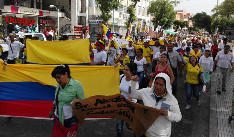 ARCHIVO / Se anuncian protestas por mal estado del puente Mariano Ospina Perez