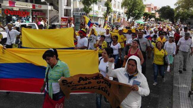 ARCHIVO / Se anuncian protestas por mal estado del puente Mariano Ospina Perez