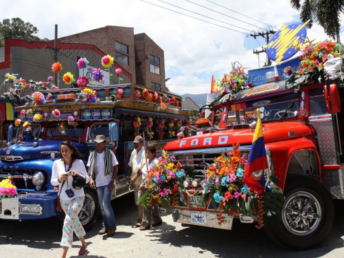 La Chiva, folclor, transporte y progreso