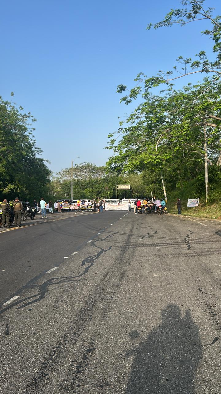 “La gente está pasando hambre”: líder de protesta realizada en el peaje Los Cedros de Córdoba. Foto: suministrada a Caracol Radio.