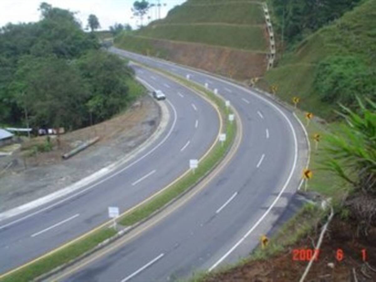 INVIAS invierte 100 mil millones de pesos en la vía Manizales Bogotá