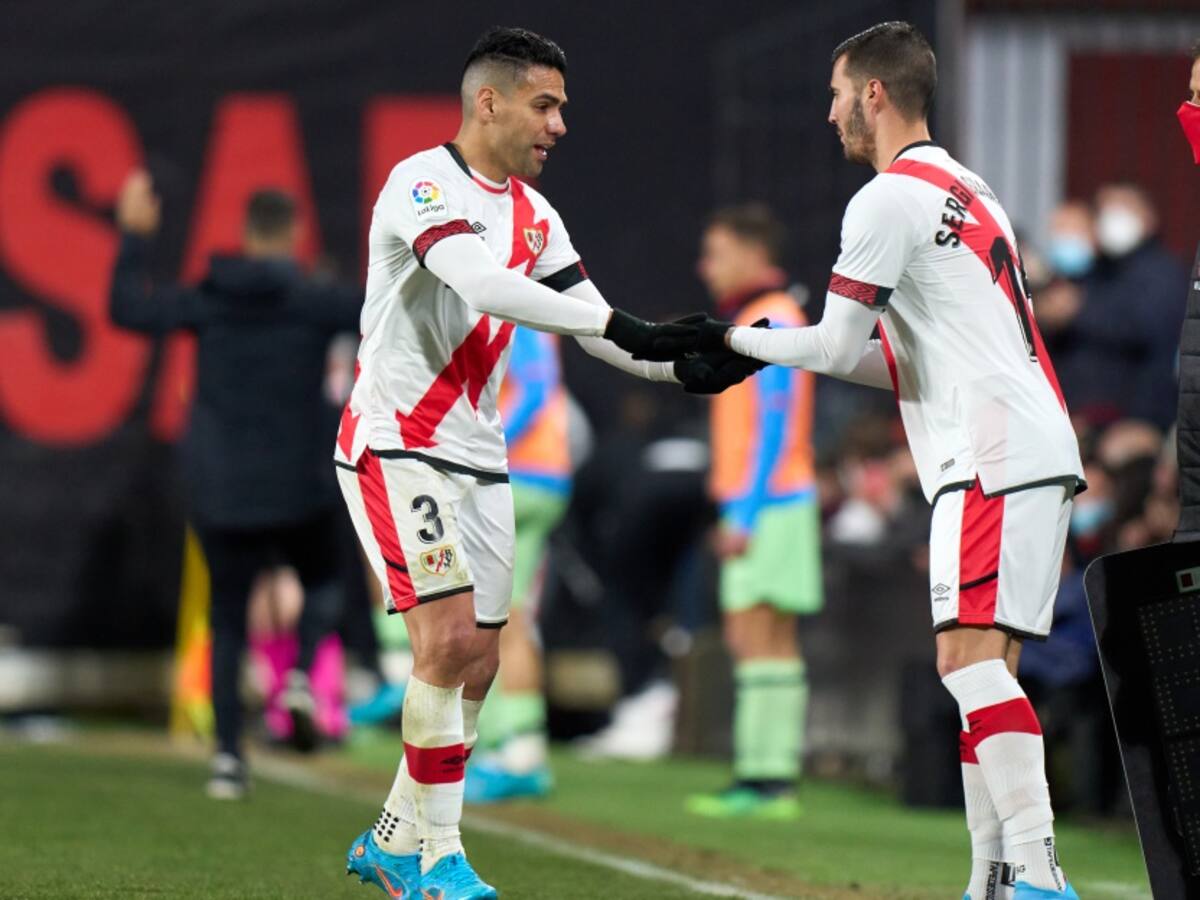 La IFAB aprueba las cinco sustituciones de manera permanente en el fútbol