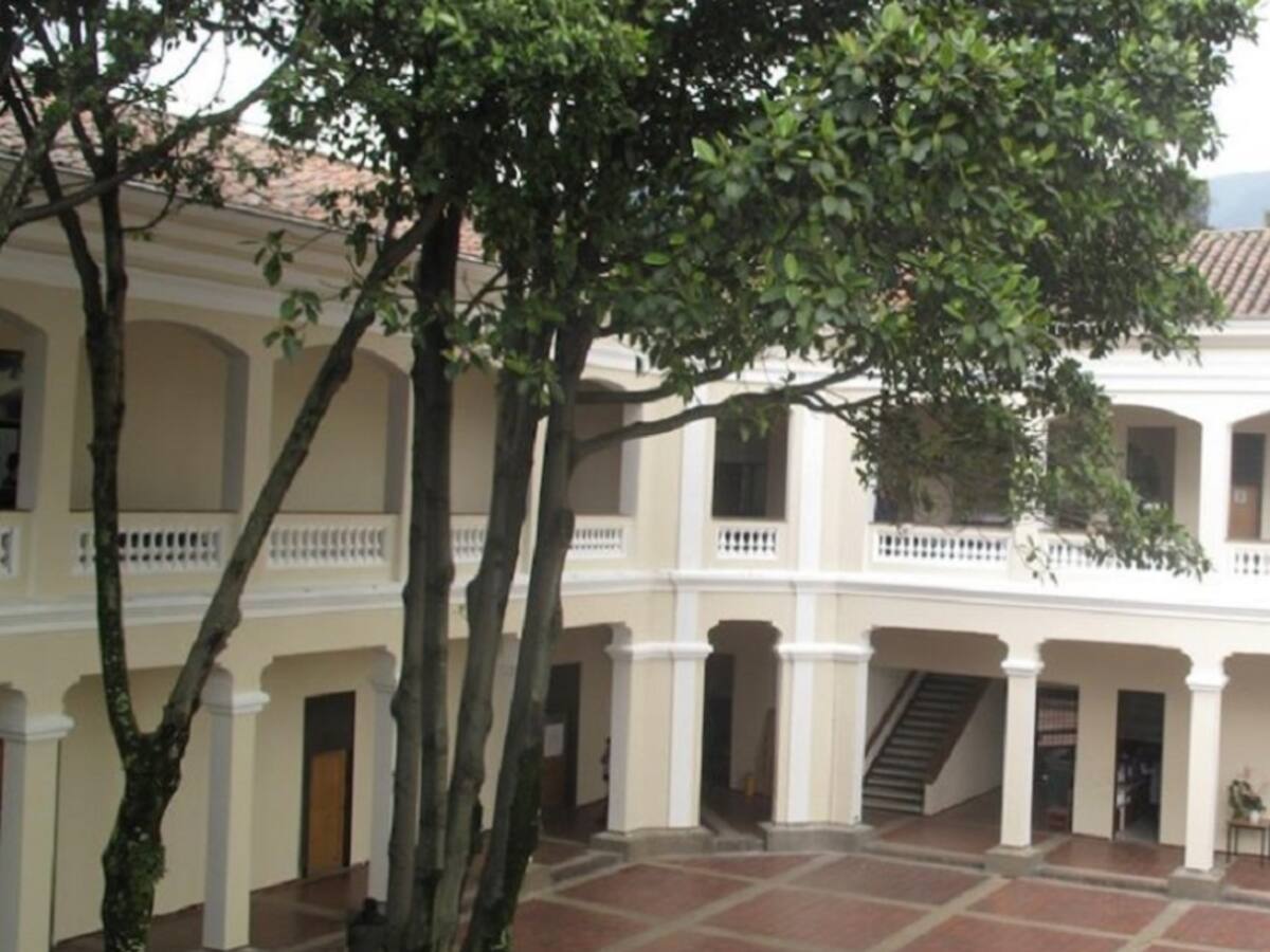 Sin vida fue hallado joven en Universidad Pedagógica Nacional