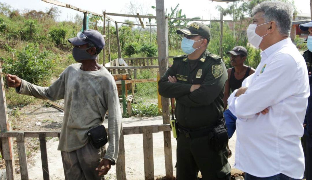 Las autoridades advierten que no se puede construir en ese terreno por el peligro que representa