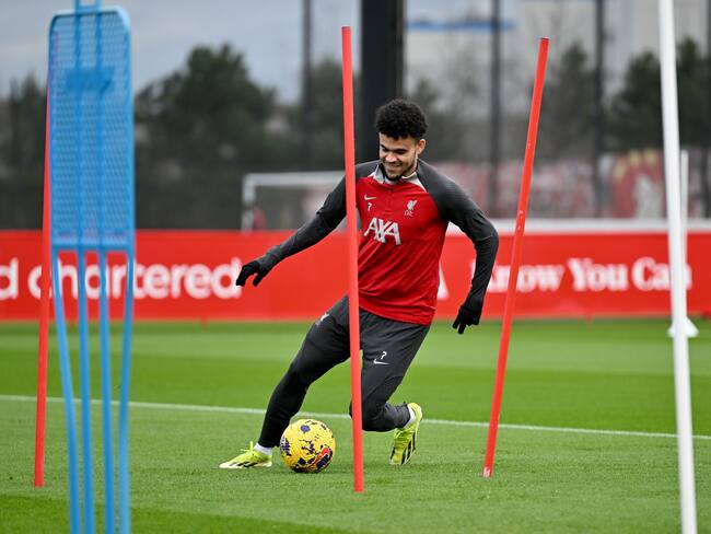 Luis Díaz en los entrenamientos con el Liverpool. (Photo by Andrew Powell/Liverpool FC via Getty Images)