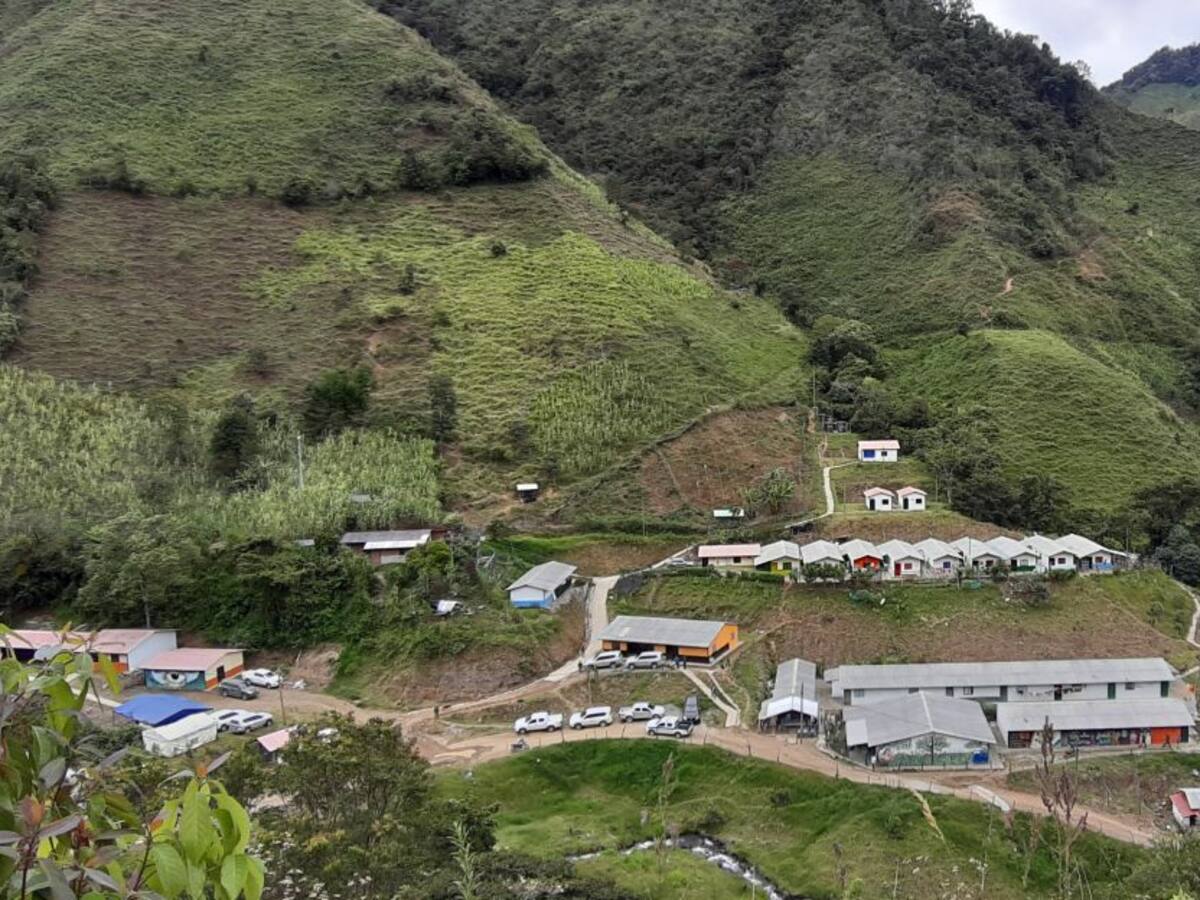 Excombatientes en Antioquia analizan problemáticas de seguridad