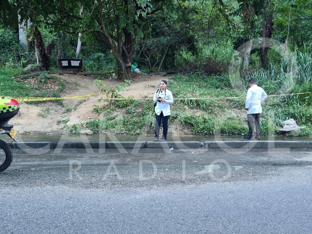 Joven de 18 años fue asesinado en Bucaramanga mientras lavaba un carro
