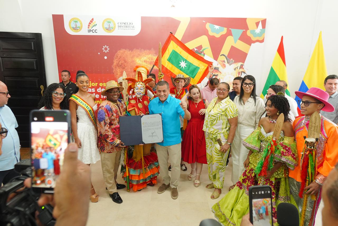 Sanción acuerdo de la Declaratoria de Fiestas de Independencia del 11 de Noviembre como Patrimonio Cultural Inmaterial del Distrito. // Alcaldía de Cartagena