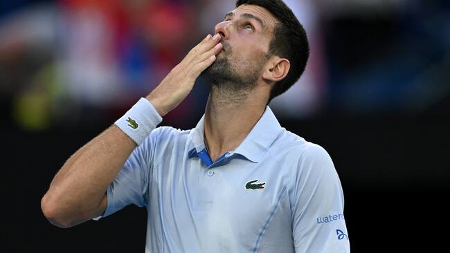 Melbourne (Australia), 23/01/2024.- Novak Djokovic of Serbia celebrates winning his quarterfinal match against Taylor Fritz of USA at the 2024 Australian Open in Melbourne, Australia, 23 January 2024. (Tenis) EFE/EPA/LUKAS COCH AUSTRALIA AND NEW ZEALAND OUT