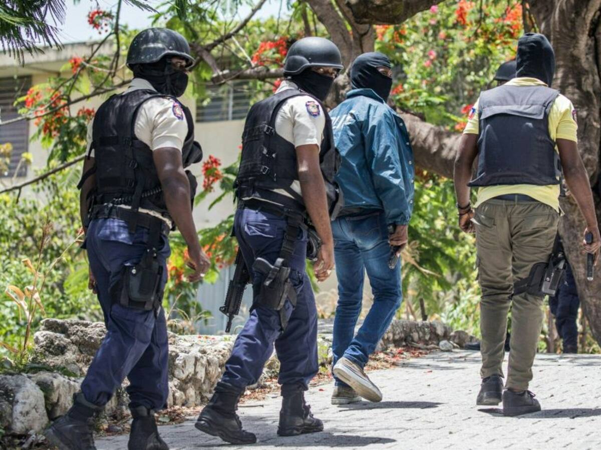 Exmilitares colombianos fueron contratados para seguridad de médico Sannon