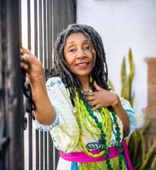 En su calidad de compositora cuenta en su haber con más de 200 obras, muchas de ellas aún inéditas.