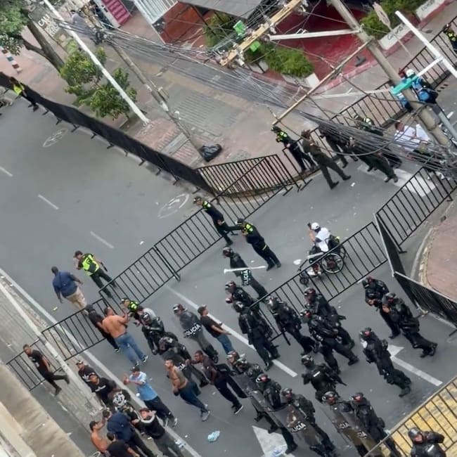 La Alcaldía de Cali señaló que el caso será llevado a la Comisión Local de Fútbol para evaluar nuevas medidas de seguridad en futuros encuentros deportivos.
