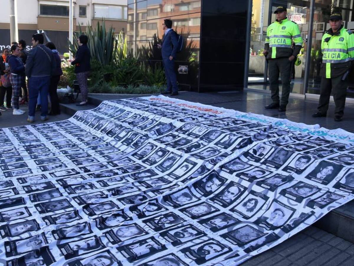 Entes de control piden más esfuerzos y recursos para reparar a las víctimas