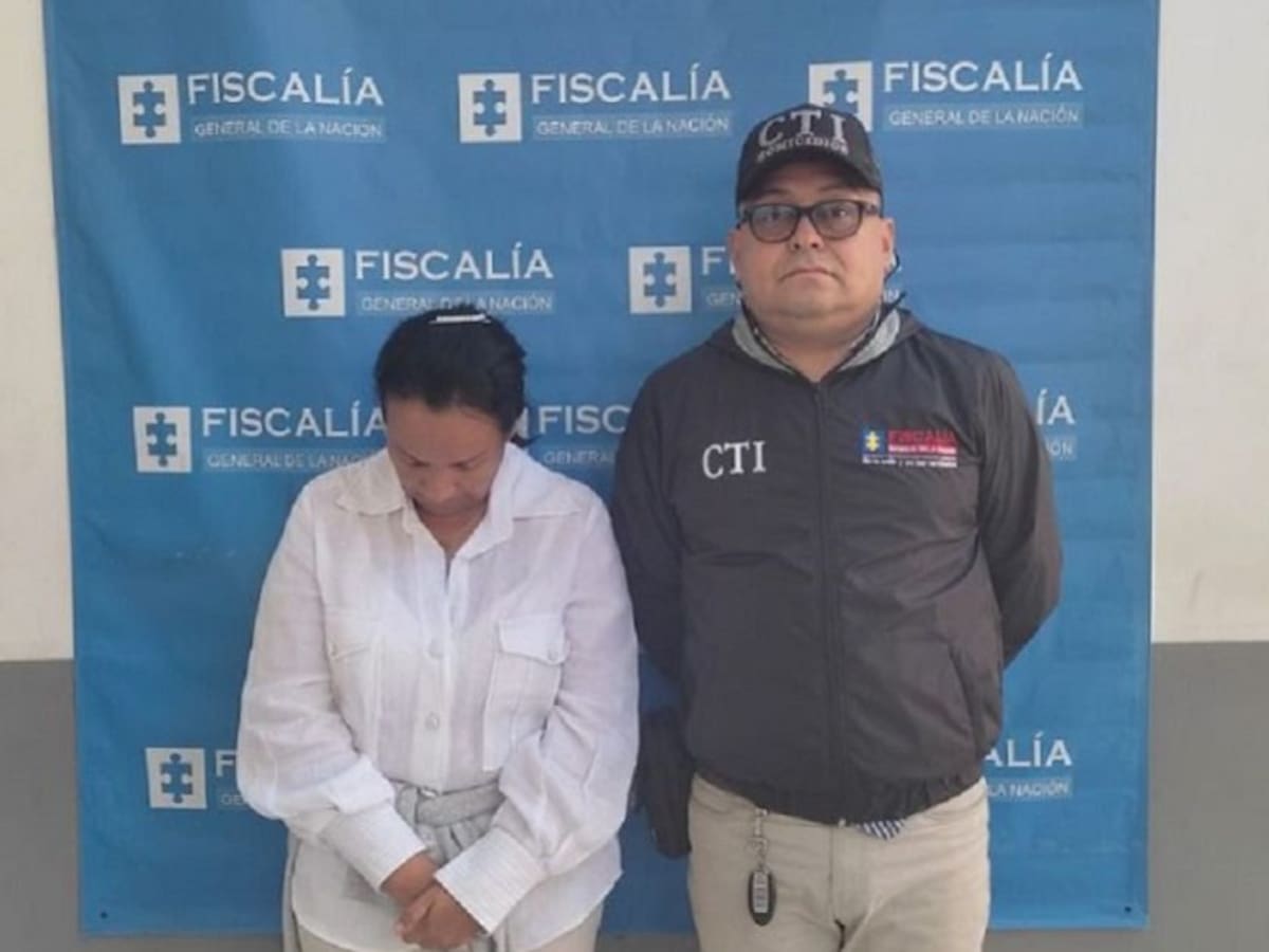 Se entrega investigada por presunto desfalco millonario en la Unimetro