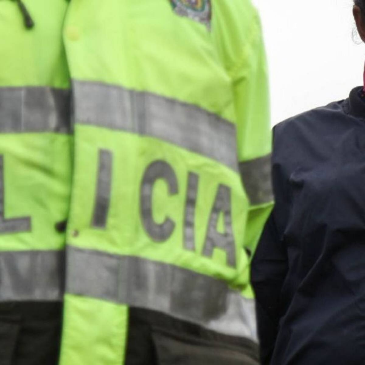 Ofrecen millonaria recompensa por delincuentes que atracaron a dos Policías