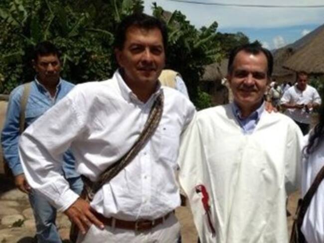 En medio de caso hacker senador uribista contrató a Luis Alfonso Hoyos