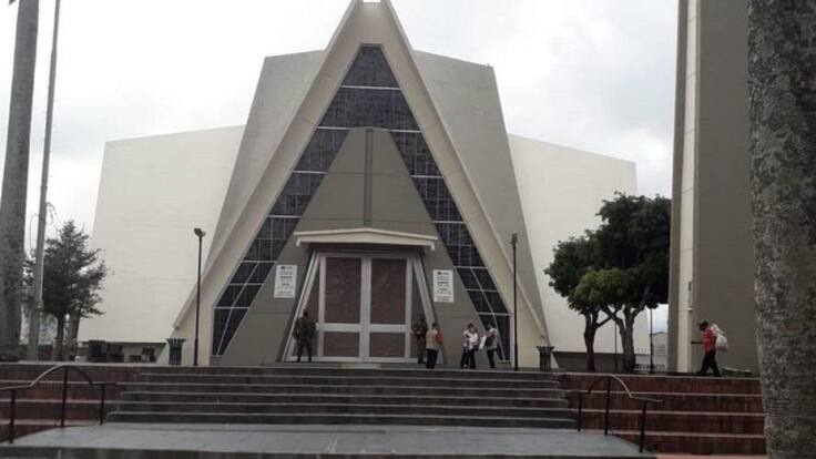 Monseñor Carlos Arturo Quintero, obispo de la Diocesis de Armenia