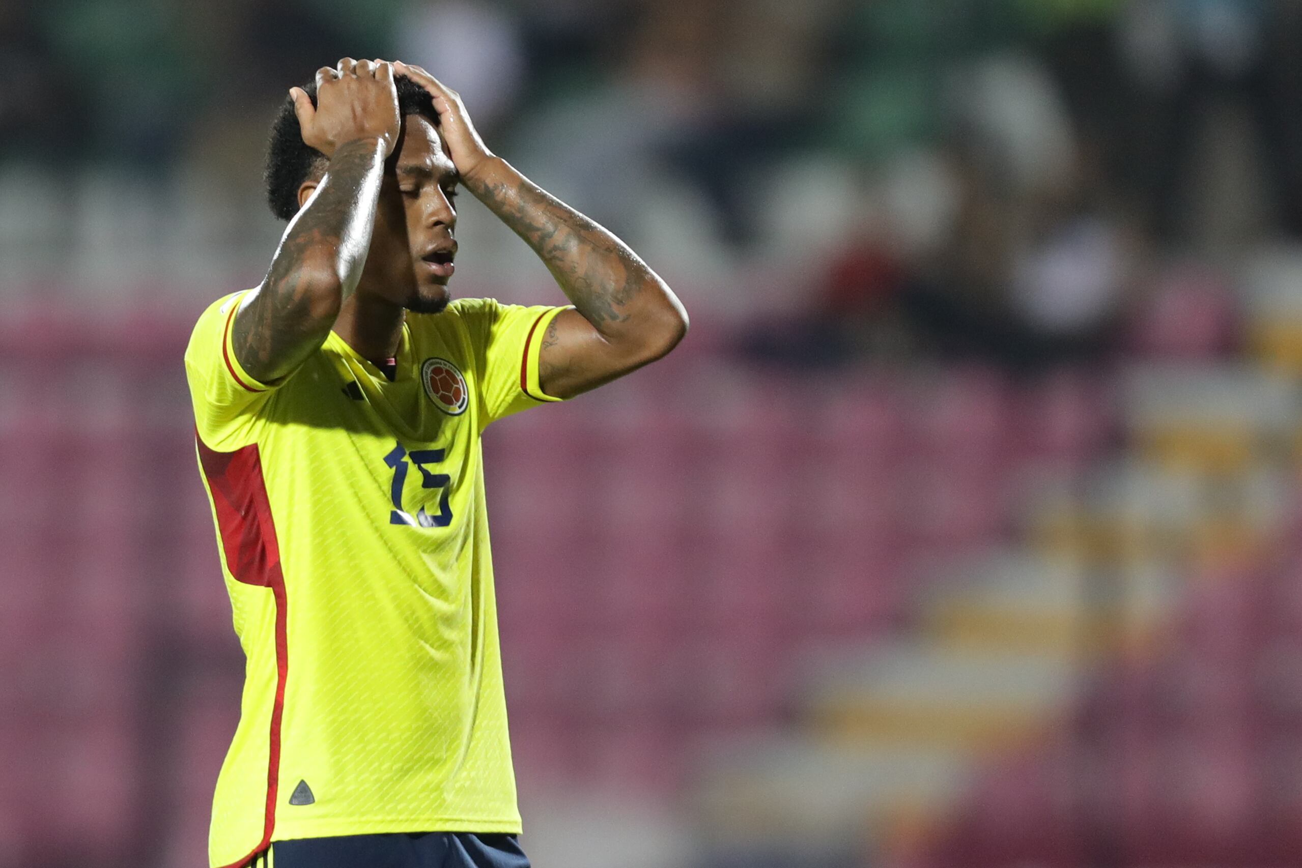 Colombia perdió con Bolivia el Torneo Preolímpico Sudamericano Sub-23, duelo disputado en el estadio Polideportivo Misael Delgado en Valencia (Venezuela). EFE/ Rayner Peña R.