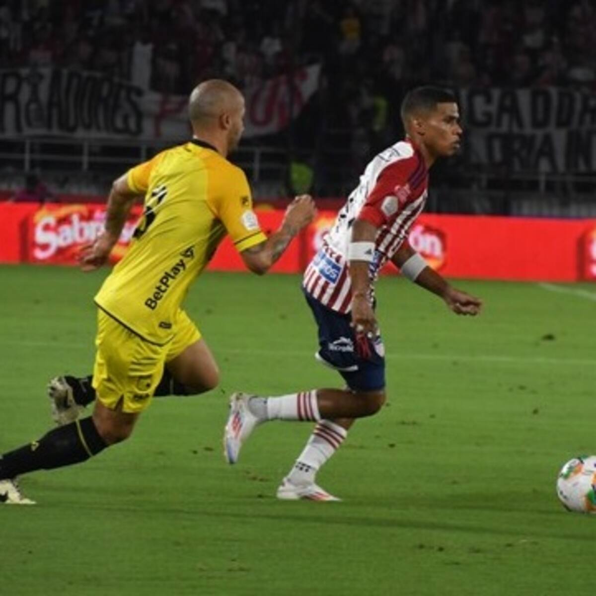 Junior salvó un empate ante Santa Fe de local y sigue sin convencer