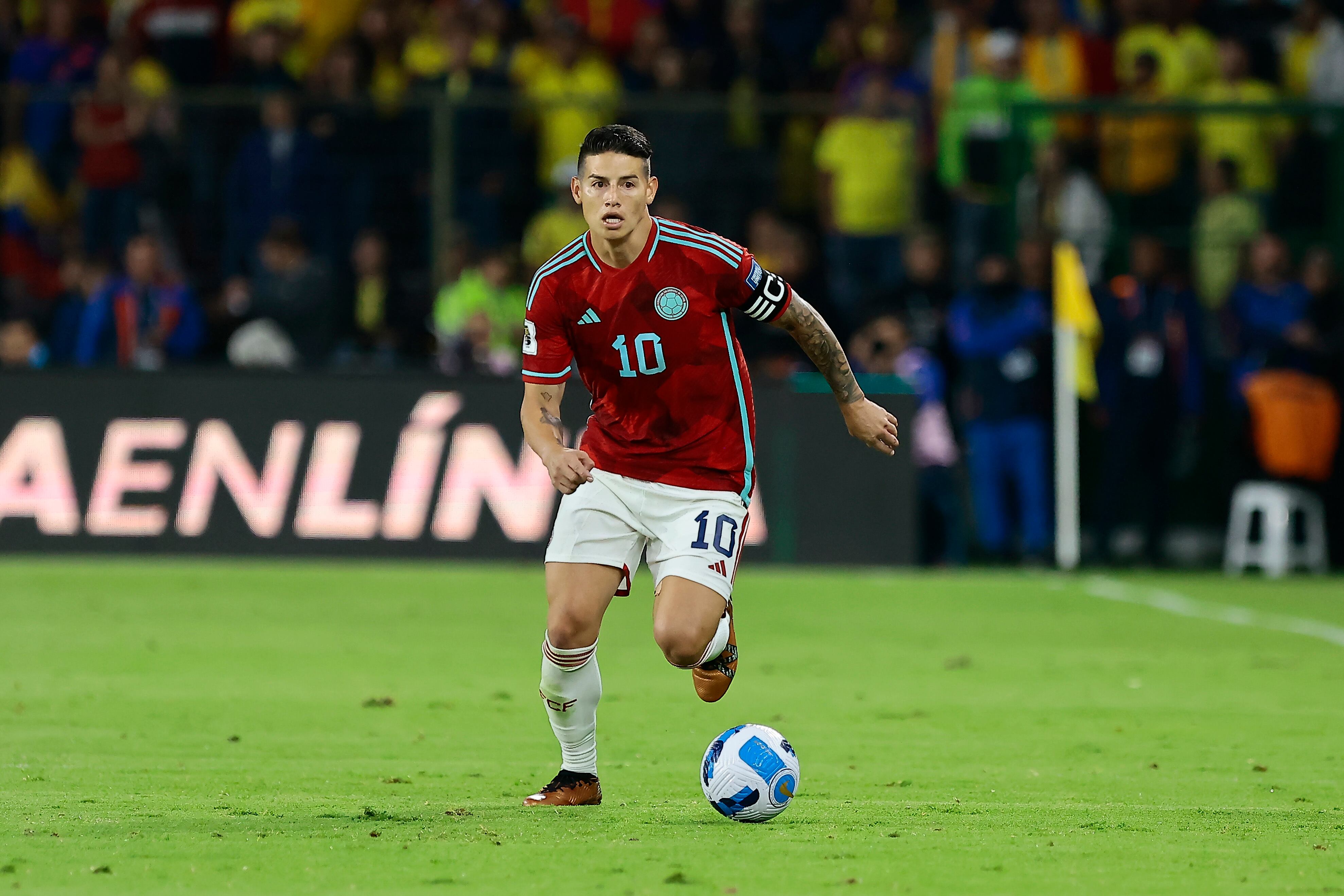 James Rodríguez durante el juego ante Ecaudor en Quito. (Photo by Franklin Jacome/Getty Images)