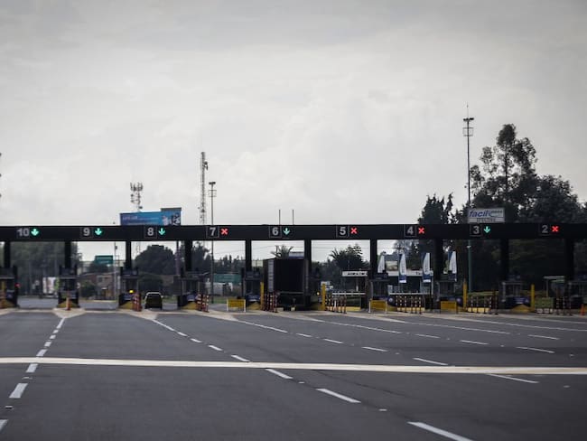 Los 101 peajes de vía concesiones en Colombia no están cobrando por el paso