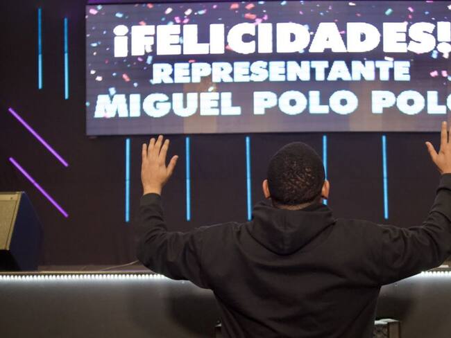 Miguel Polo Polo visitó un iglesia y rezó tras saber que será congresista