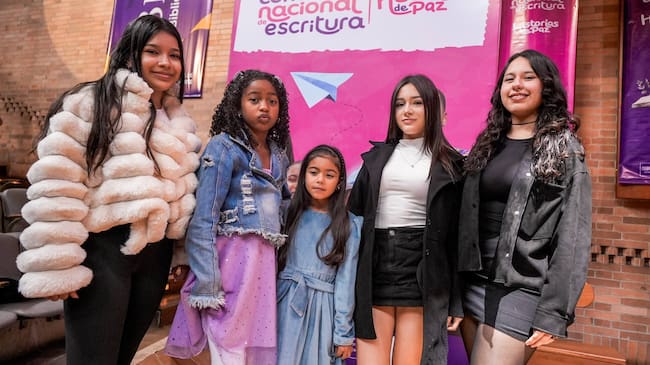 Cinco niñas nortesantandereanas fueron premiadas en el Concurso Nacional de Escritura. / Foto: Ministerio de Educación.