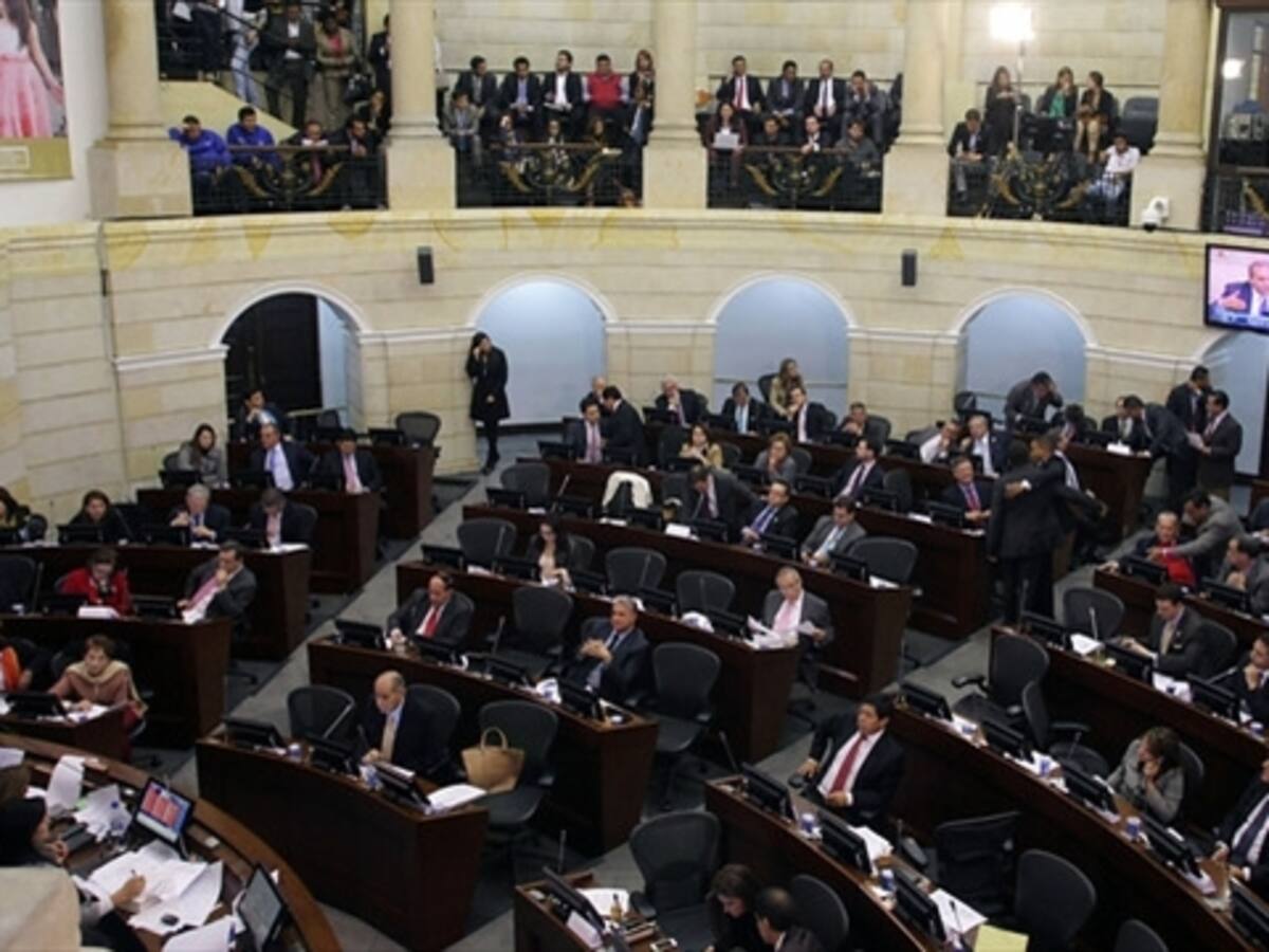 Comienza en plenaria del Senado prueba para el equilibrio de poderes